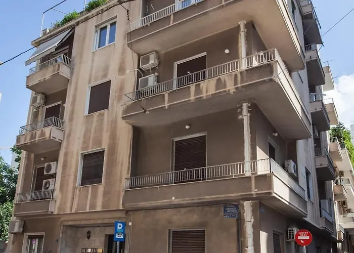 Brand New Urban Getaway Next To Megaro Mousikis